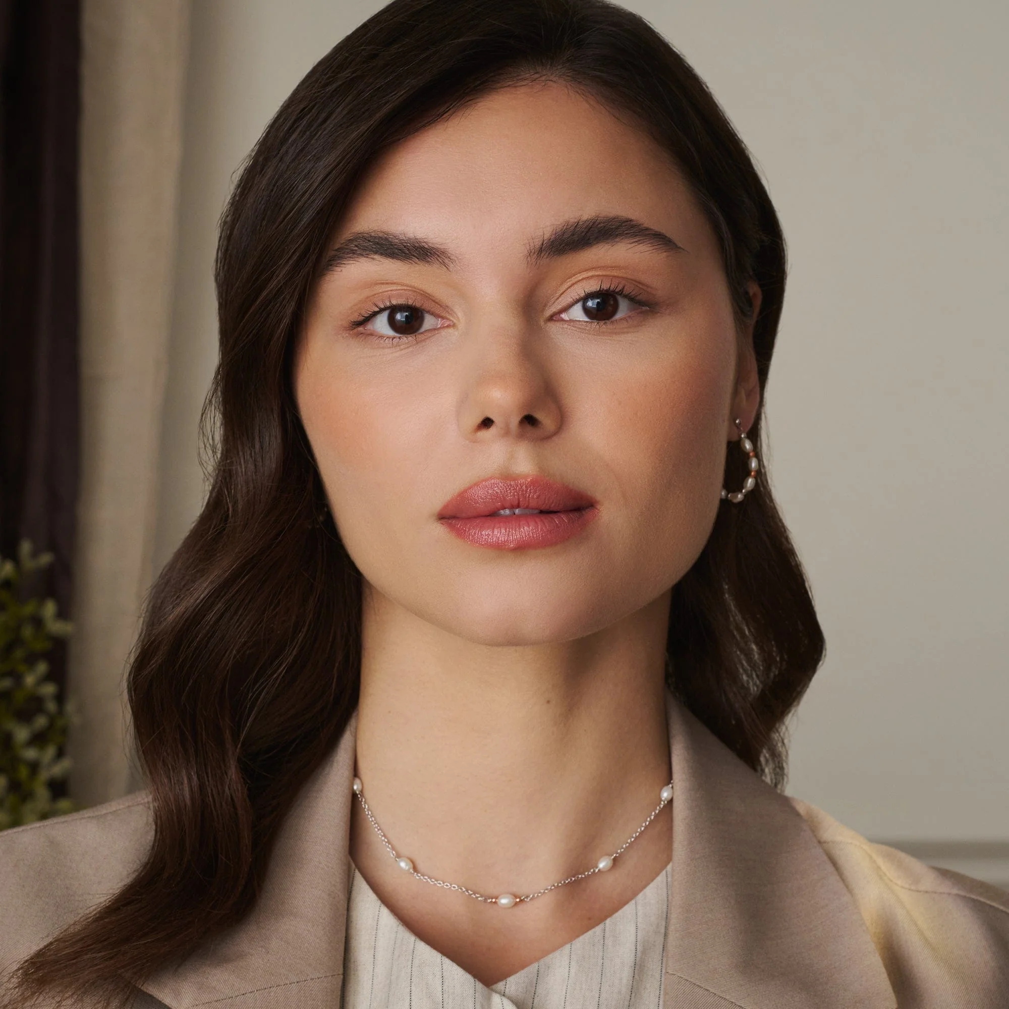 Nature's Wonder Sterling Silver Beachcomber Hoop Earrings with Pearls - Image 2